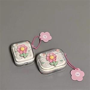 Funda protectora para auriculares AirPods de 4.ª generación, diseño 3D de flor, transparente con colgante, a prueba de golpes - Product Image 3