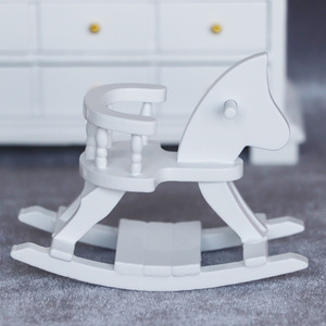 <span class=keywords><strong>Accessoires</strong></span> <span class=keywords><strong>miniatures</strong></span> <span class=keywords><strong>pour</strong></span> maison de poupée 1:12, cheval à bascule en blanc pur, petit cheval en bois <span class=keywords><strong>pour</strong></span> la décoration de la chambre d'enfant - Product Image 4