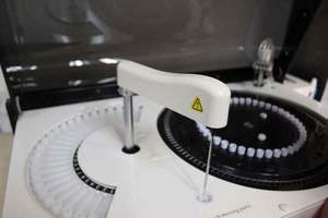 Peralatan Lab instrumen analisis klinis, penganalisa tupai otomatis sepenuhnya sains medis - Product Image 5