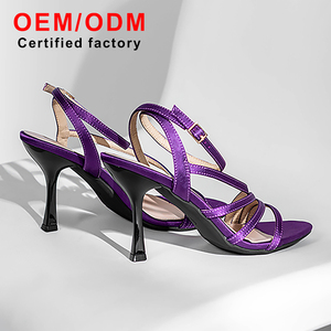 Chaussures à jambes hautes violettes traditionnelles de haute qualité pour femmes à bout ouvert à lacets sensuels pour une utilisation en extérieur Nouveaux articles honorés - Product Image 2