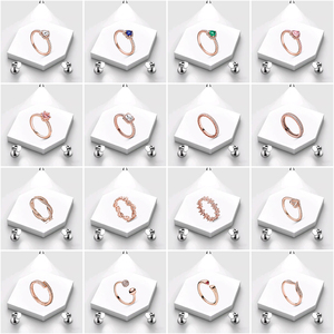 Bague de la Roue du Destin en forme de cœur rose plaquée or rose haut de gamme en gros, bague de souhait en os de marguerite pour femme, bijoux de haute qualité - Product Image 1