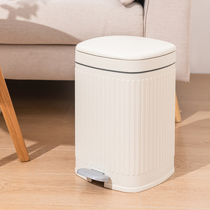 Poubelle cylindrique 12L à pédale pour intérieur, maison et bureau - Product Image 3