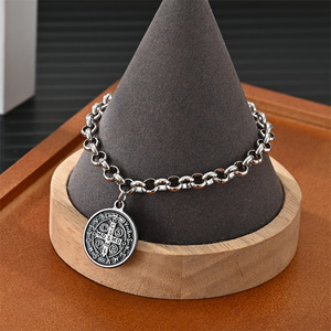 Pulsera Resoul Retro <span class=keywords><strong>San</strong></span> <span class=keywords><strong>Benito</strong></span>, Pulsera Gótica Antideslustre con Dijes Hamsa, Joyería de Acero Inoxidable para Mujer - Product Image 2