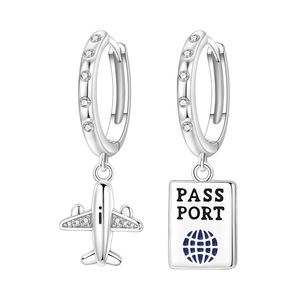 Nuevos pendientes de avión de latón blanco con circonitas, regalos creativos para mujer, precio de fábrica al por mayor - Product Image 1