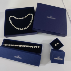 สร้อยคอ สร้อยข้อมือ และต่างหูคริสตัลรูปหัวใจประดับ<span class=keywords><strong>เพชร</strong></span> ทันสมัยและเป็นที่นิยม เป็นของขวัญที่ยอดเยี่ยม - Product Image 1