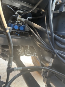 Chargeuse sur pneus LW600KN d'occasion, faible consommation de carburant, cabine confortable, chargeuse lourde d'occasion pour la construction routière. - Product Image 4