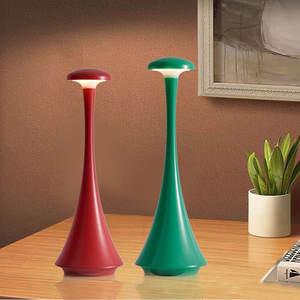 Lámpara de Escritorio Moderna de Metal, Pequeña, para Dormitorio, Mesita de Noche, Sala de Estar, con Aspecto de Alta Gama, Larga Duración, Luz Nocturna LED Táctil, Simple - Product Image 3