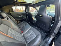 Offre Spéciale Prix Bas 2022 Changan UNI-T 1.5T Conduite à Gauche Voiture d'Occasion Service DDP Inclus