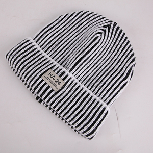 Vente en gros de <span class=keywords><strong>bonnet</strong></span> en acrylique unisexe de haute qualité personnalisé <span class=keywords><strong>bonnet</strong></span> de ski d'hiver teint en broderie <span class=keywords><strong>bonnet</strong></span> de ski tissé - Product Image 5