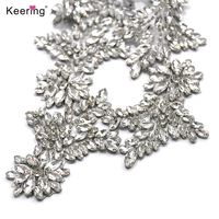 Applique florale thermocollante de luxe en cristaux argentés pour la décoration de robes de bal