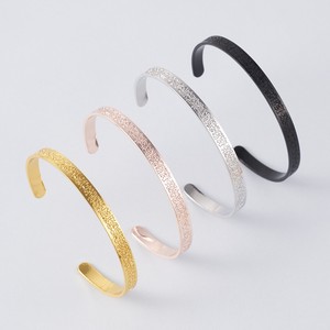 Bracelet manchette en alliage écologique, design ouvert, en acier noir, or rose, bijoux unisexe en alliage de zinc pour hommes et femmes - Product Image 1