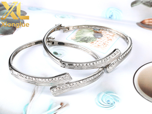 Accesorios para Mujer, Joyería Única de Acero Inoxidable 316L, Brazaletes Versátiles con Baño de Oro y Circonitas, Resistentes al Deslustre - Product Image 5