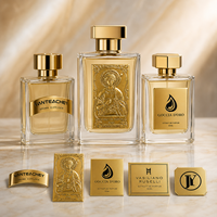 Étiquettes de flacons de parfum en métal doré gaufré de luxe, logo personnalisé, autocollants métalliques plats et incurvés pour l'emballage de parfums et de cosmétiques