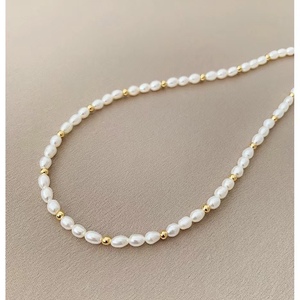 Collier de perles de Tahiti naturelles de 9 à 12 mm, design texturé métallique avec injection d'or, colliers de perles tendance - Product Image 4