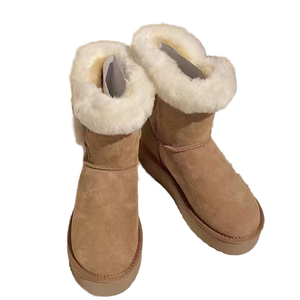 Nouvelles bottes d'hiver pour femmes en cuir de vachette à semelle épaisse, boutons en corne, bout rond, fourrure intégrée, antidérapantes, chaussures de neige - Product Image 1