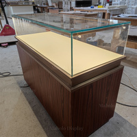 Comptoir de présentation de détail en bois avec base verrouillable, rangement, éclairage LED et plateau en verre rectangulaire pour boutique, exposition, kiosque, usine
