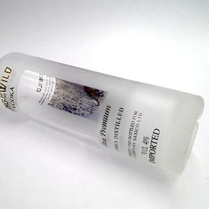 Bouteille en verre givré de haute qualité en gros avec bouchon en liège pour la <span class=keywords><strong>vodka</strong></span> et le brandy 750 ml 70 cl Logo personnalisé - Product Image 4
