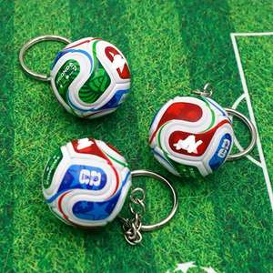 ميدالية مفاتيح كرة قدم مصغرة من الجلد الصناعي لمحاكاة بطولة العالم لكرة القدم 2026، تذكار كرة المباراة، هدية تذكارية في صندوق - Product Image 4