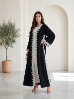 Abaya noire ouverte Hafizah en gros avec dentelle crochet blanche, robe musulmane pour femme, ouverture frontale, manches, style Dubaï, robe islamique modeste, Aïd