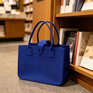 Sac fourre-tout personnalisé en feutre de laine écologique imprimé sérigraphié avec fermeture à boucle pour le shopping, les voyages et la vente en gros - Product Image 4