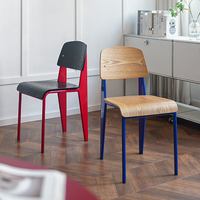 Chaise Standard Nordique Mid-Century Ergonomique Empilable en Bois de Frêne et Acier Carbone pour la Maison, Restaurant, Café, Bureau et Décoration