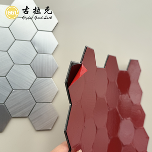 Carreaux de mosaïque hexagonaux en aluminium <span class=keywords><strong>blanc</strong></span> autocollants à bas prix pour salle de bain moderne et mur extérieur - Product Image 3