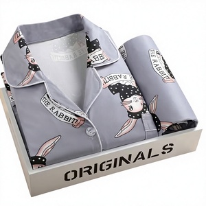 Pyjama <span class=keywords><strong>femme</strong></span> en polyester respirant à revers fin, style Ins WeChat, avec cardigan à manches longues et pantalon, motif dessin animé, collection Printemps-Automne, pour le commerce extérieur et la détente - Product Image 2