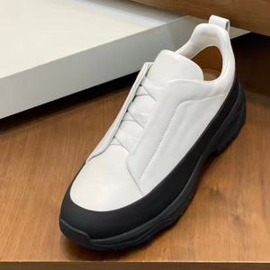 Baskets blanches de haute qualité, design à plateforme fermée, couleur assortie, dessus en cuir véritable, fermeture à lacets, décontractées et luxueuses - Product Image 5