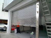 Porte à enroulement transparente en cristal PC, porte électrique à enroulement, volet de magasin antivol, directement de l'usine / sur mesure