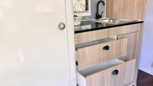 Caravane pop-top 4 couchages avec cuisine extérieure et extension arrière, lits superposés + lit double, camping-car familial pour le <span class=keywords><strong>trail</strong></span> - Product Image 5
