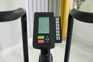 Vélo d'exercice <span class=keywords><strong>Assault</strong></span> Air <span class=keywords><strong>Bike</strong></span>, vélo de spinning, équipement de <span class=keywords><strong>fitness</strong></span> à résistance au vent, fabrication sur mesure, vente en gros d'usine - Product Image 6