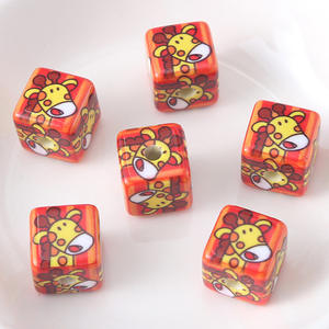 Vente en gros 14mm acrylique mignon chat perles carrées pour DIY bracelet porte-clés téléphone sangle accessoires Kawaii breloques pour la fabrication de bijoux - Product Image 5