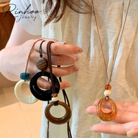 Collier ras de cou minimaliste RINHOO en résine creuse, cercle long, perles géométriques en résine, pendentif pour femmes, collier superposé, bijoux de fête, cadeau