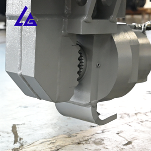 Martillo Hidráulico de Precisión Robusto con Abrazadera Lateral para Hincado de Pilotes, Estacas de Lámina y Tubulares, Martillo Vibratorio con Estándar Europeo - Product Image 4