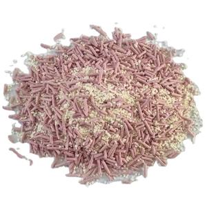 Fabricante OEM al por mayor de arena para gatos de Bajo polvo respetuoso con el medio ambiente 1-3mm forma de bola 10L 10KG 20KG arena para gatos de bentonita fuerte AGLOMERACIÓN - Product Image 1