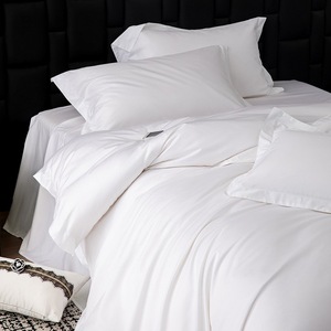 Ensemble <span class=keywords><strong>de</strong></span> literie d'hôtel minimaliste <span class=keywords><strong>de</strong></span> luxe: drap, <span class=keywords><strong>housse</strong></span> <span class=keywords><strong>de</strong></span> <span class=keywords><strong>couette</strong></span>, taies d'oreiller et serviettes - Product Image 3