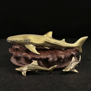 Ornements en laiton de requin Décoration de voiture Cadeau Statue de requin Artisanat - Product Image 4