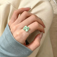 Cincin Rantai Berlapis Perak Asli Motif Empat Daun Semanggi dengan Batu Mata Kucing Pink dan Inlay CZ, Cincin Geser yang Dapat Disesuaikan, Perhiasan Fashion Wanita