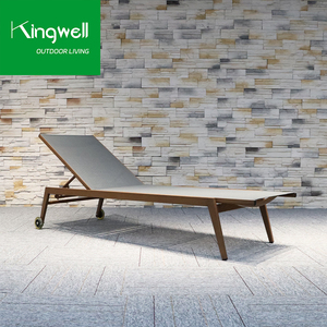 Mobilier d'extérieur design moderne lit de jour en aluminium imperméable à l'eau chaises longues de plage lit de luxe avec roues - Product Image 1