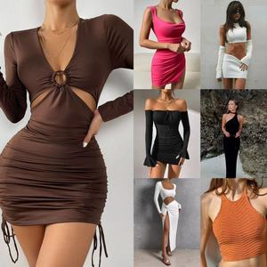 Venta al por Mayor <span class=keywords><strong>de</strong></span> <span class=keywords><strong>Camisetas</strong></span> y Vestidos <span class=keywords><strong>de</strong></span> Marca <span class=keywords><strong>para</strong></span> <span class=keywords><strong>Mujer</strong></span> en Paquetes <span class=keywords><strong>de</strong></span> Ropa, Excedentes <span class=keywords><strong>de</strong></span> Inventario - Product Image 5