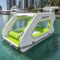 Flotteur gonflable cabine couleur personnalisée avec fenêtres latérales ouvertes, auvent solaire intégré et tapis de relaxation rembourré pour les sorties aquatiques familiales estivales en bord de mer