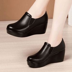 Nouveaux Mocassins Confortables à Talon Carré pour Femme, Plateforme à Bout Ouvert, Chaussures de Travail Tendance Antidérapantes en Cuir PU Thermique pour l'Automne - Product Image 3