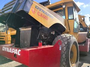 Compacteur routier vibrant à tambour unique mécanique Dynapac CA602D de 22 tonnes pour travaux routiers en Suède - Product Image 2