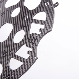 Plaques de châssis de voiture RC en fibre de carbone 3K tissée, usinées CNC, sur mesure OEM, 2,5 mm, 3 mm, 5 mm, pour course, drag, drift, pour garçons - Product Image 4