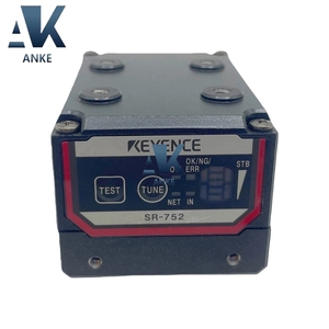 Lecteur de codes 2D Keyence SR-752 de type longue portée, utilisé pour le traitement électronique, avec une garantie d'un an - Product Image 1