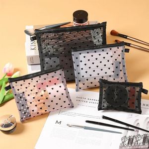 Bolsas de cosméticos de malla con forma de corazón para mujer, mini bolsas de malla con cremallera, bolsas organizadoras portátiles, bolsos de maquillaje, accesorios de viaje - Product Image 1