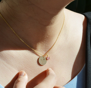 Collana <span class=keywords><strong>con</strong></span> <span class=keywords><strong>nome</strong></span> di incisione personalizzata <span class=keywords><strong>con</strong></span> <span class=keywords><strong>nome</strong></span> e fiore collana di pietra natale per lei - Product Image 5