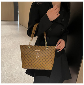 <span class=keywords><strong>Sac</strong></span> fourre-tout en PU <span class=keywords><strong>à</strong></span> monogramme grande capacité, <span class=keywords><strong>sac</strong></span> <span class=keywords><strong>à</strong></span> <span class=keywords><strong>main</strong></span> tendance pour femmes - Product Image 6