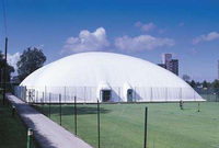Structure de membrane gonflable en polyester enduit de PVDF de haute qualité pour l'entraînement sportif et les matchs par tous les temps