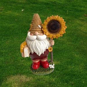 Ornamento Gnomo da Giardino a Forma di Girasole, Decorazione Impermeabile per Esterni, Cortili e Terrazze. Realizzato in Resina Resistente alle Intemperie - Product Image 2